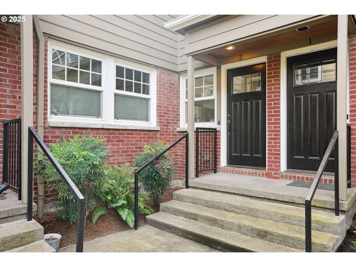 Property Photo:  2555 NW Savier St 2  OR 97210 