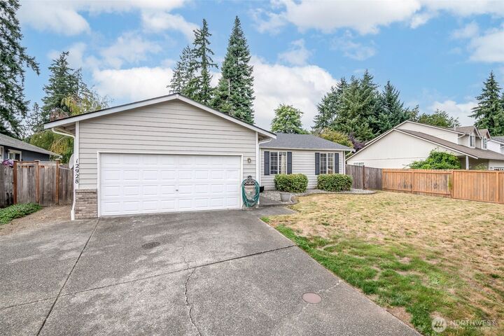 12928  95th Avenue Ct E  Puyallup WA 98373 photo