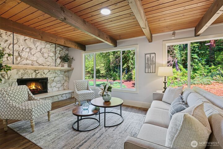 Property Photo: 14530 262nd Avenue SE WA 98027