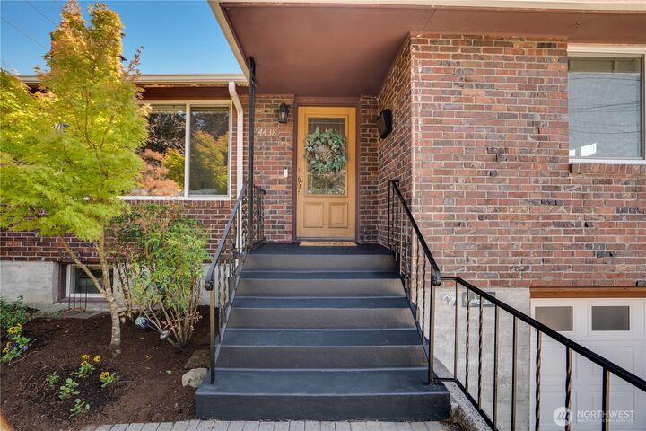 4438 N 8th Street  Tacoma WA 98406 photo