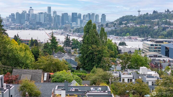 Property Photo: 3807 Ashworth Avenue N WA 98103