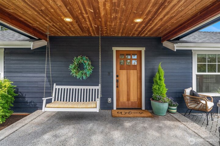 Property Photo: 522 19th Avenue WA 98033