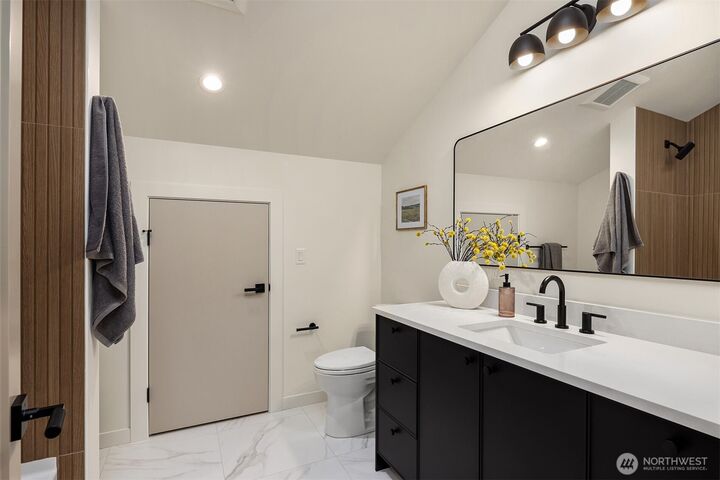 Property Photo:  3003 NE 88th Street  WA 98115 