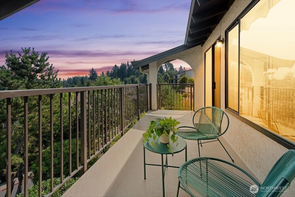 Property Photo:  1702 NE 179th Street A306  WA 98155 