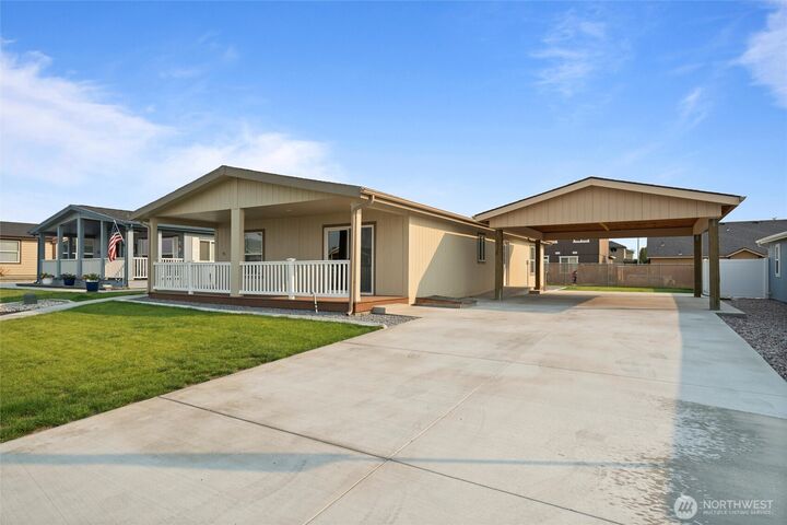 1701 E Burr Avenue 51  Moses Lake WA 98837 photo