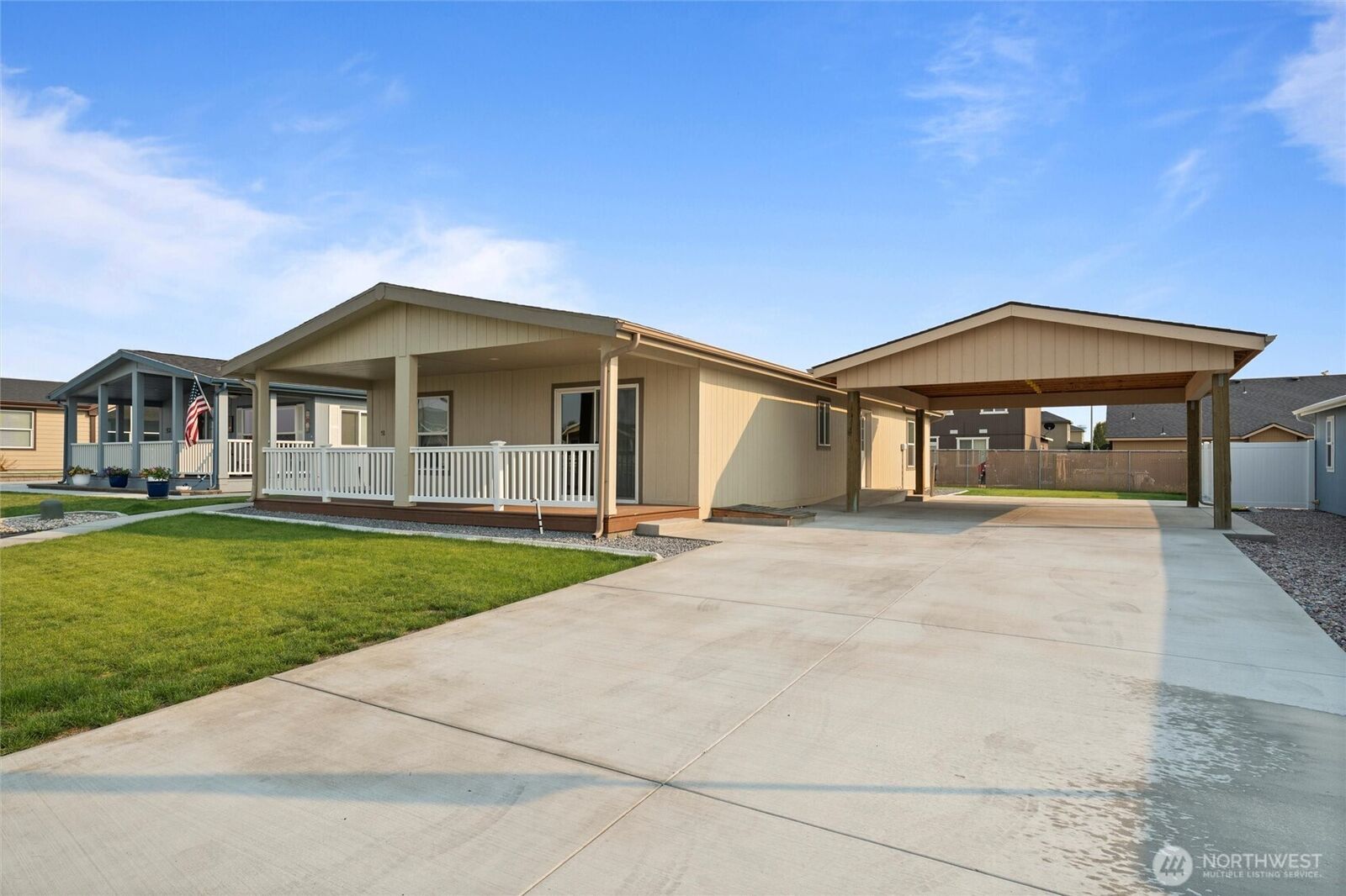 Property Photo:  1701 E Burr Avenue 51  WA 98837 
