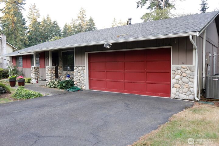 Property Photo:  5184  Granada Place SE  WA 98367 