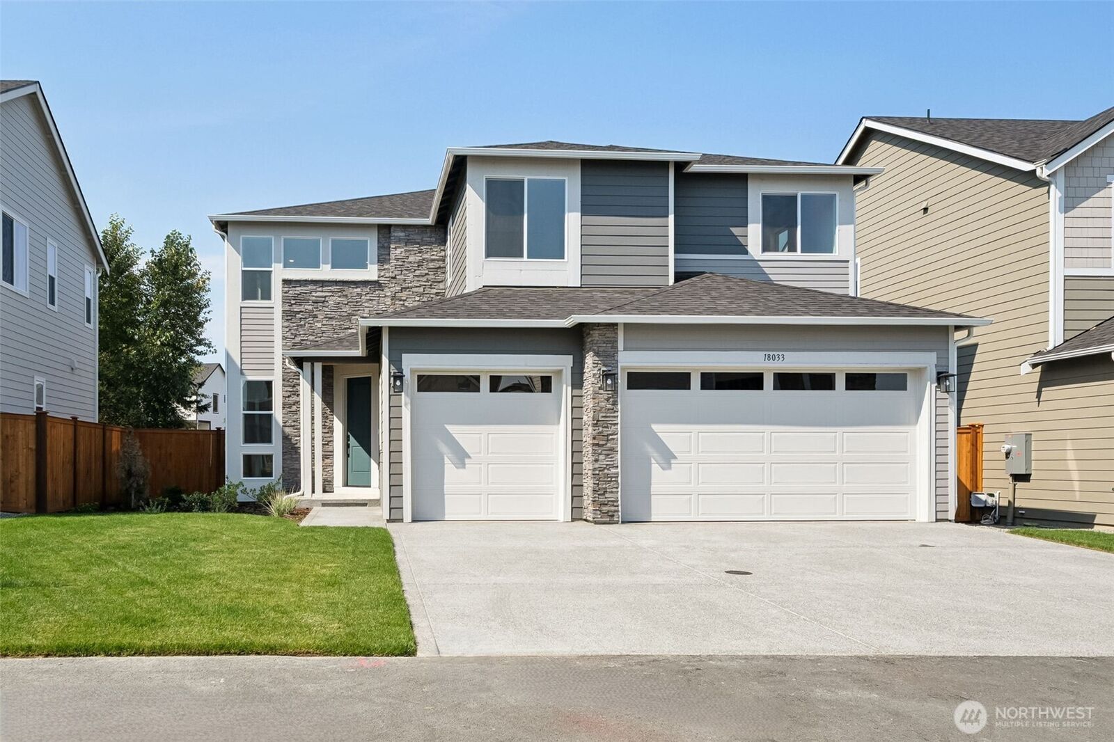 Property Photo:  18033  139th Place E 16  WA 98374 