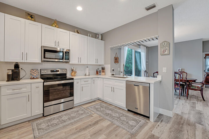 Property Photo:  136 Caribe Court  FL 33413