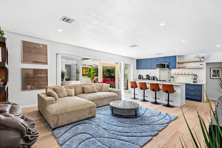 2041 NE 30th Street  Fort Lauderdale FL 33306 photo