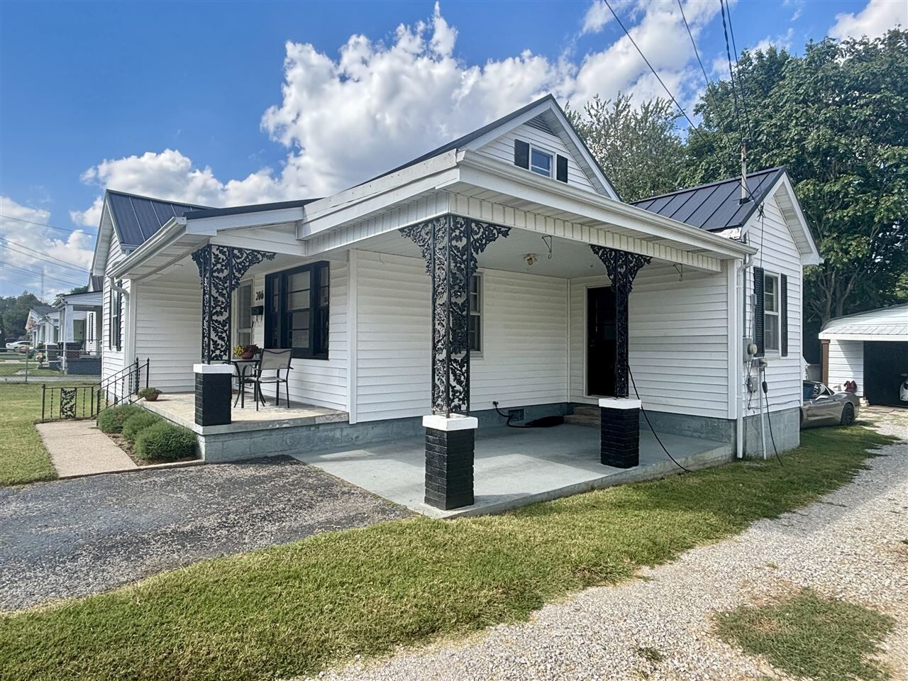 Property Photo:  206 Walnut Street  KY 42141 