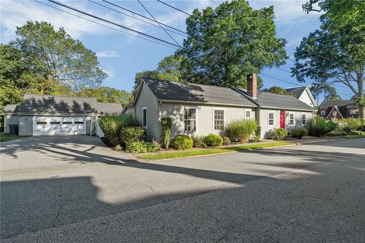 Property Photo:  30 Eldredge Avenue  RI 02818 