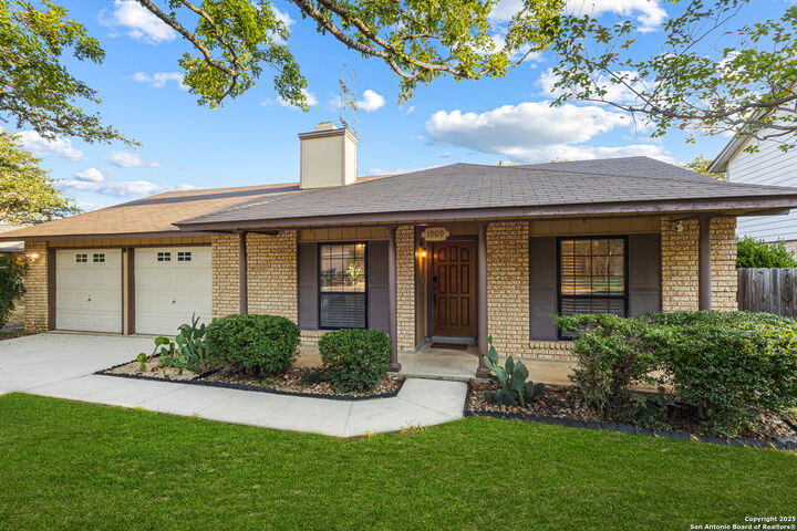 Property Photo: 1909 Creek Mountain TX 78259