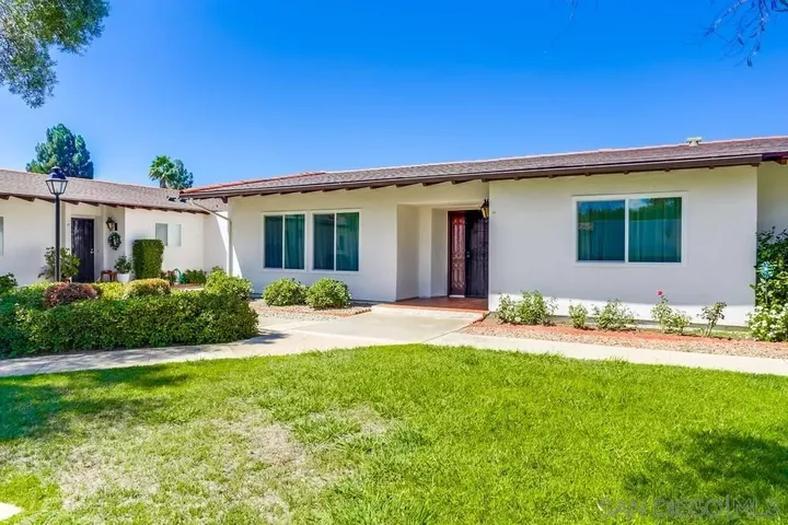 16555 Caminito Vecinos 39  San Diego CA 92128 photo
