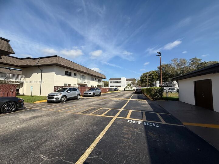 Property Photo: 8601 SW 94th St 125W FL 33156