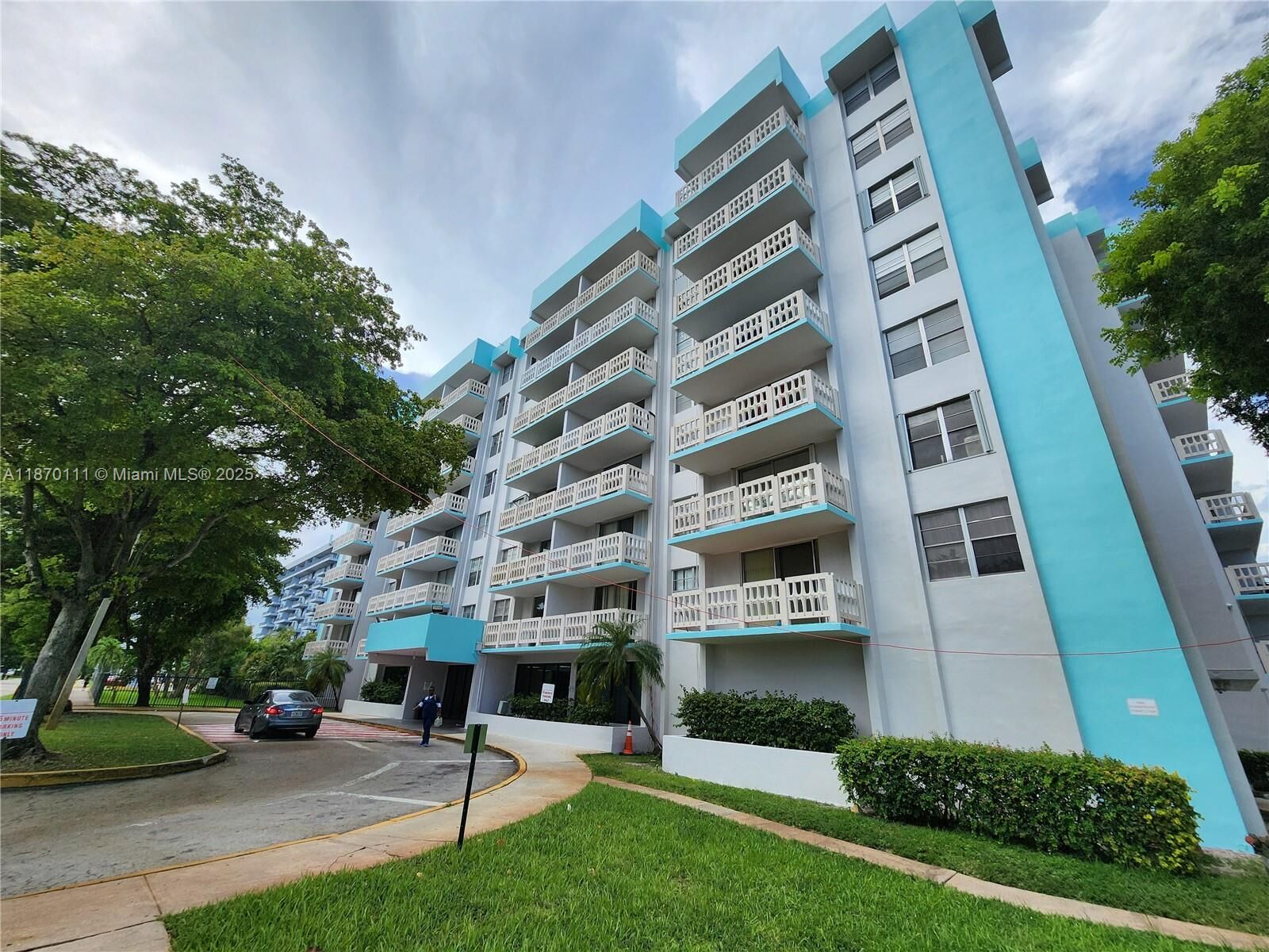 Property Photo:  15600 NW 7th Ave 807  FL 33169 