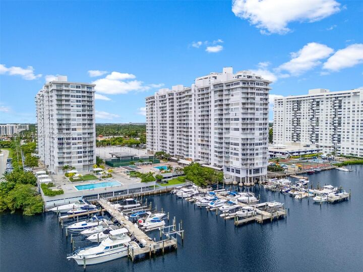 18071 Biscayne Blvd Ph04 &Amp Ph03  Aventura FL 33160 photo
