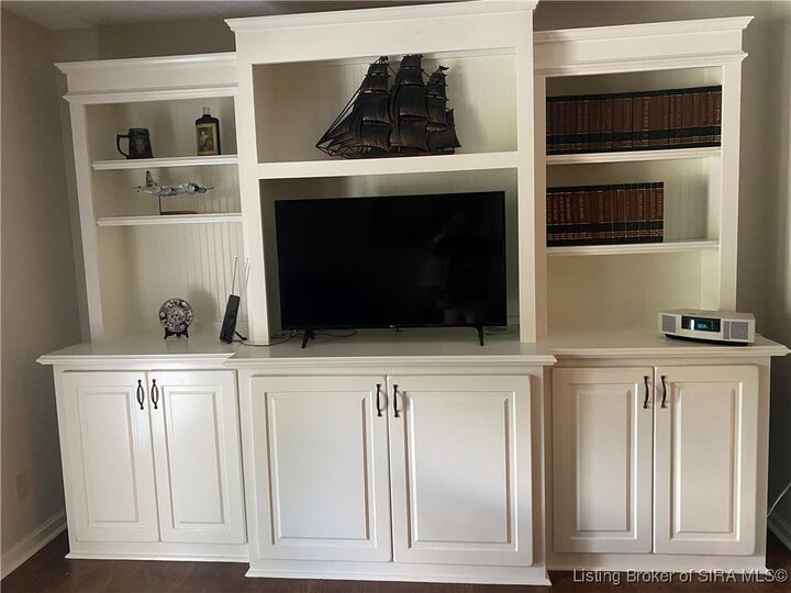 Property Photo: 1409 Slate Run Road 5 IN 47150
