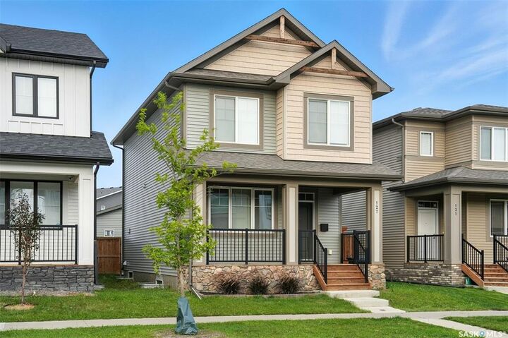 Property Photo:  127 Taube Avenue  SK S7V 0W1 
