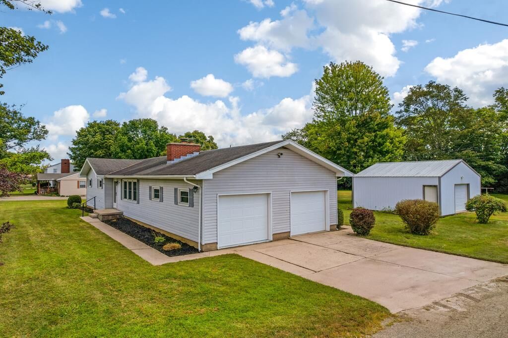 Property Photo:  198 Stinson Drive  OH 43115 