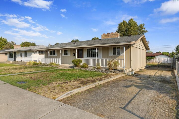 Property Photo: 1907 W Ruby St WA 99301