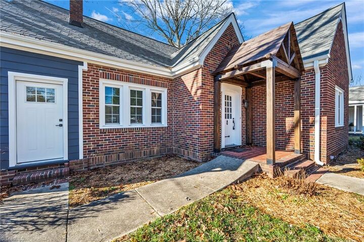 Property Photo:  1007 N Rotary Drive  NC 27262 