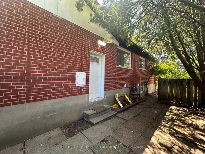 Photo de la propriété: 1252 Mont Clair Drive Bsmt ON L6H 1Z4