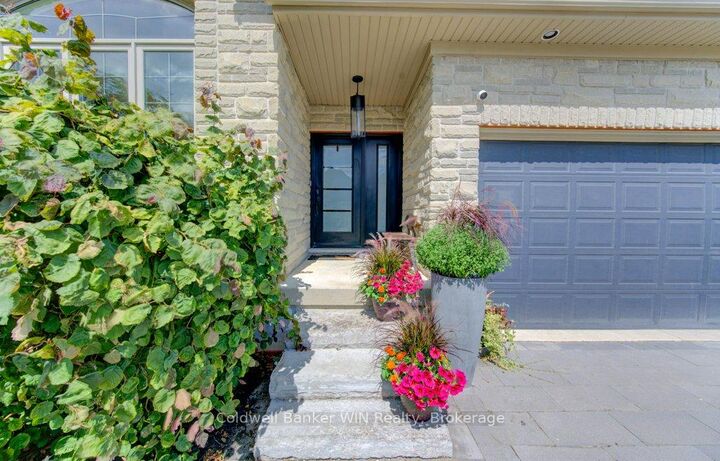 Property Photo: 422 Rideau River Street ON N2V 2Y4