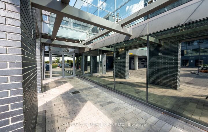 Photo de la propriété:  65 Oneida Crescent 406  ON L4B 0G9 