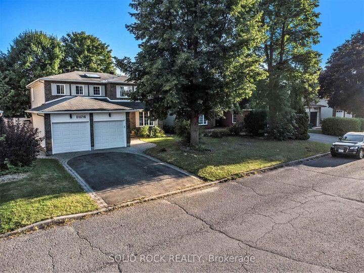 1674 Sansonnet Street S  Orleans - Convent Glen and Area ON K1C 5Y6 photo