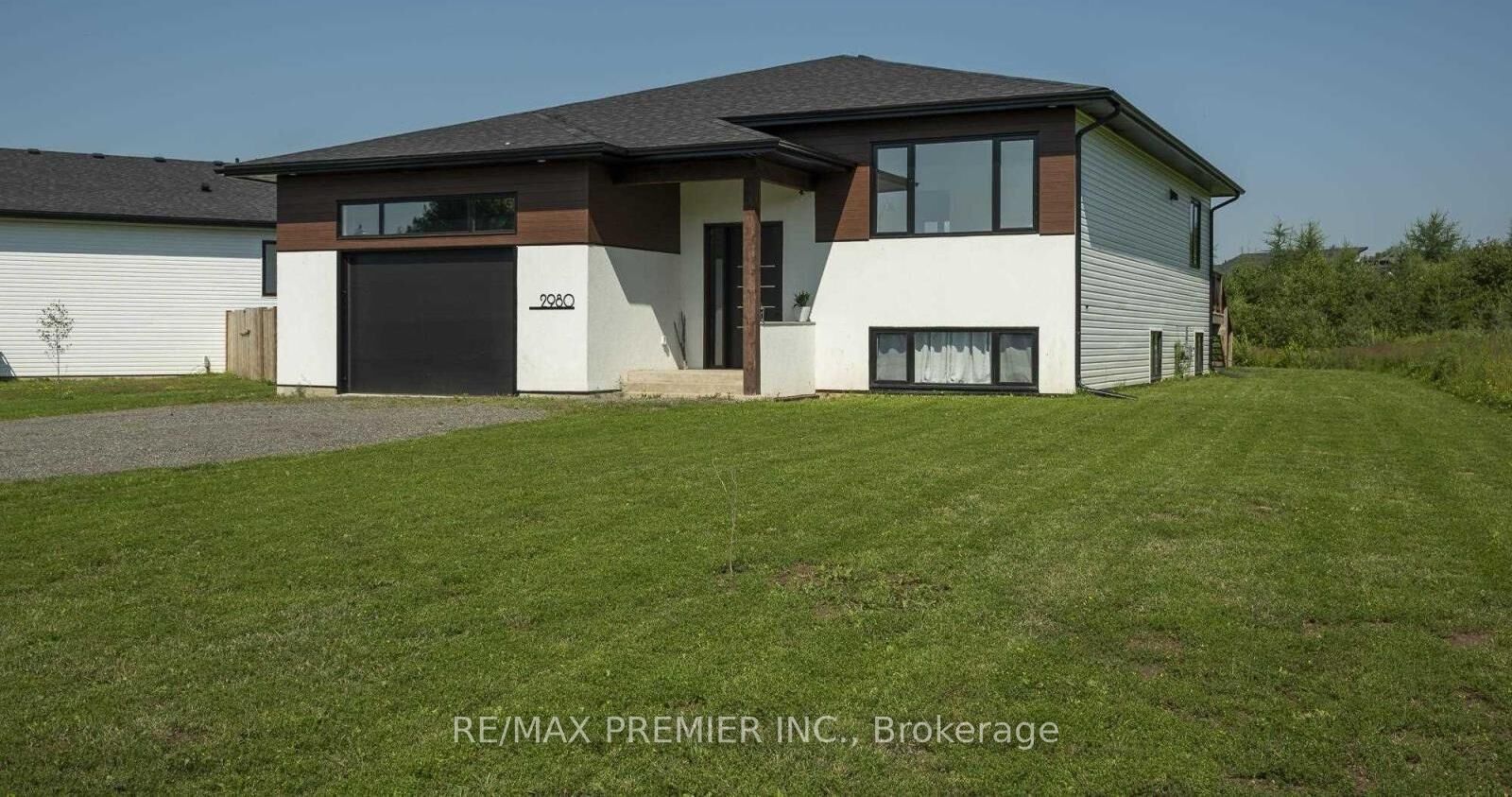 Property Photo:  2980 King George'S Park Drive  ON P7K 0S4 