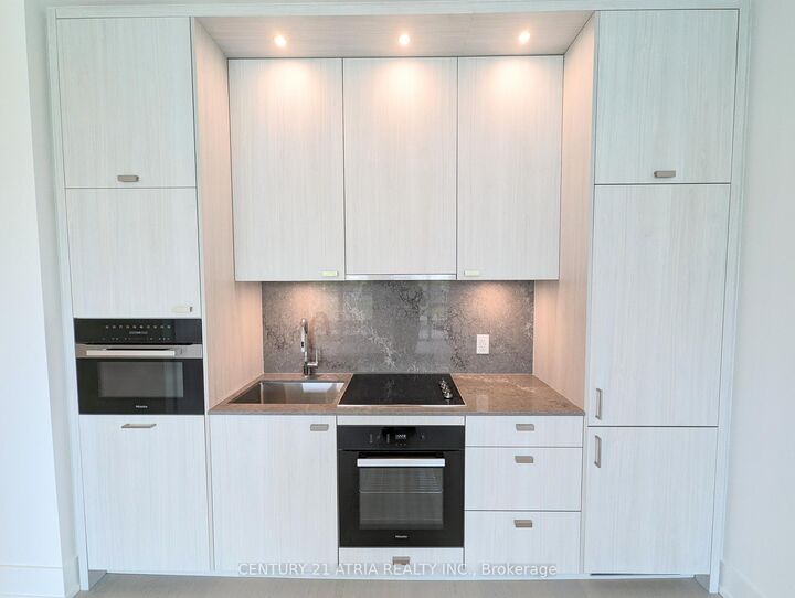 Property Photo:  397 Royal Orchard Boulevard 323  ON L3T 0H3 