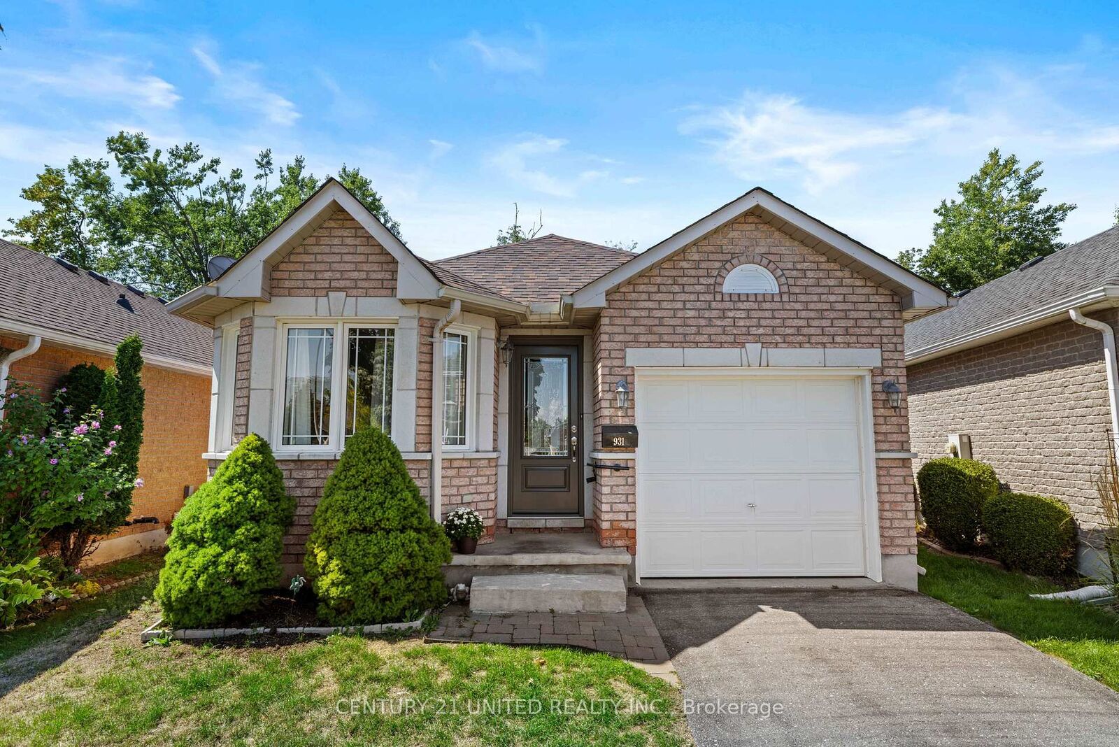 Property Photo:  931 Ralphson Crescent  ON K9J 8R5 
