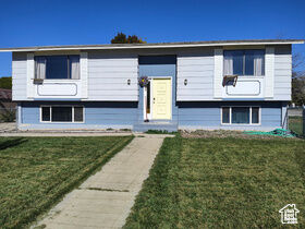 Property Photo: 205 E Cherry View Ln UT 84537