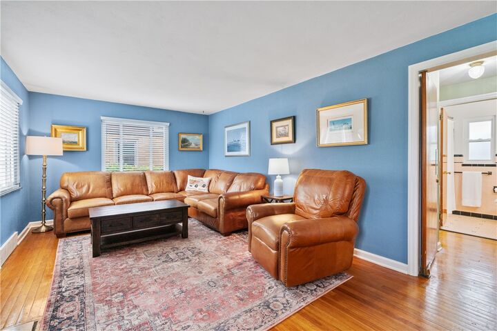 Property Photo: 1512 Worcester Drive PA 15243