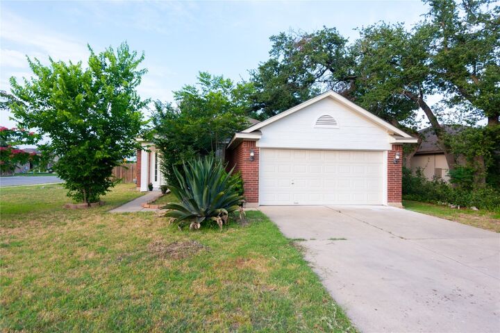 Property Photo:  1000 Moon Glow Drive  TX 78641 