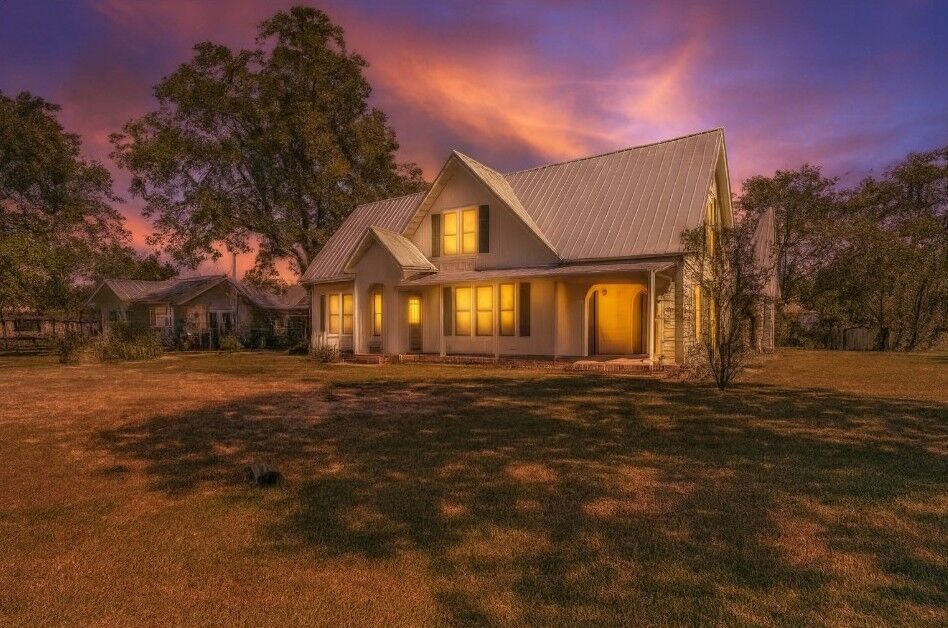 Property Photo: 430 W Bell Street TX 76511