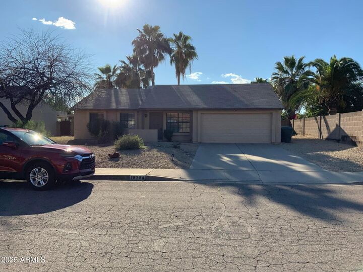 Property Photo: 16264 N 66th Street AZ 85254