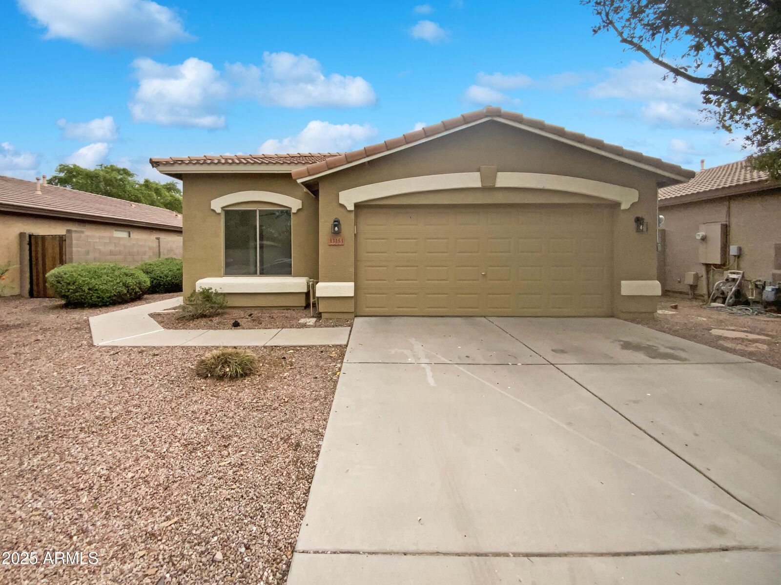 Property Photo: 33153 N Cat Hills Avenue AZ 85144