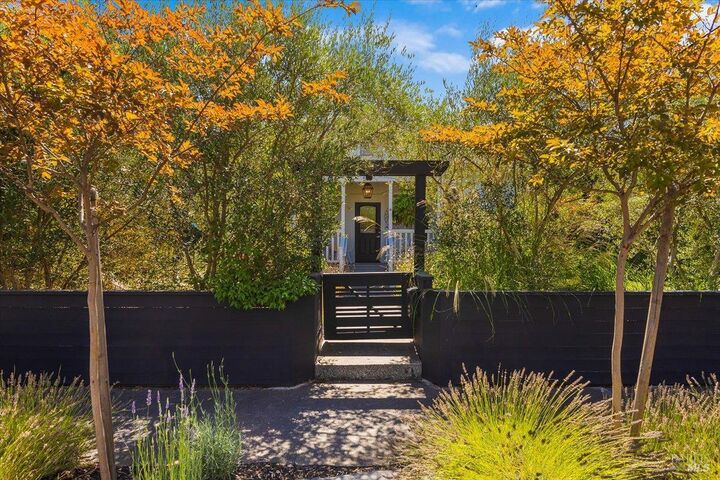 Property Photo:  532 Matheson Street  CA 95448