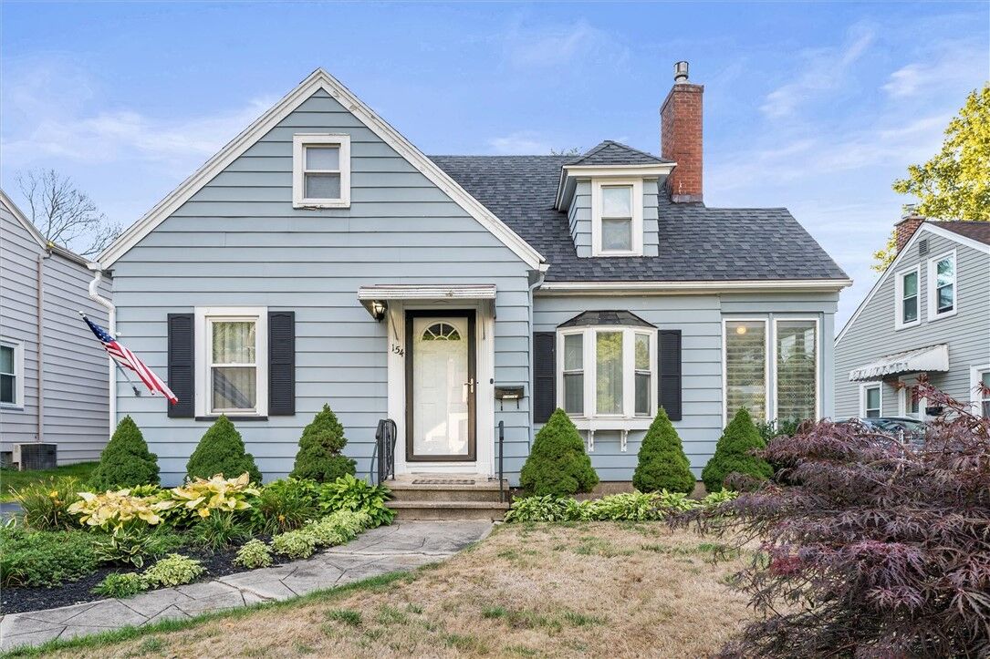 Property Photo: 154 Stonecliff Drive NY 14616