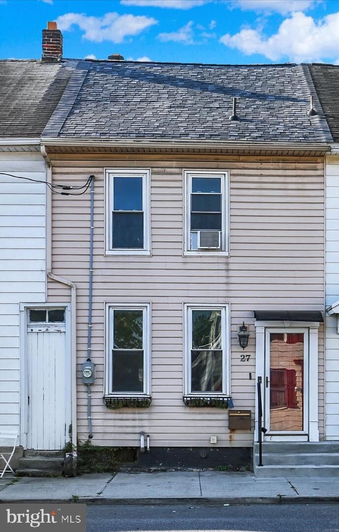 Property Photo: 27 W Simpson Street PA 17055