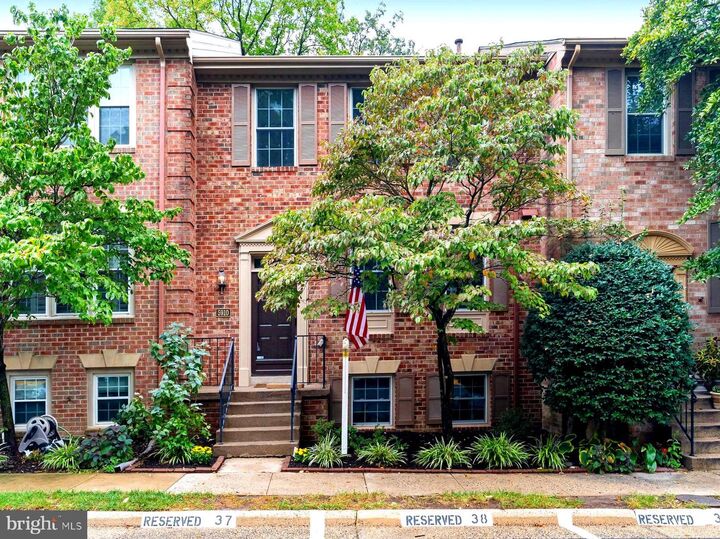 5910 Woodfield Estates Drive  Alexandria VA 22310 photo