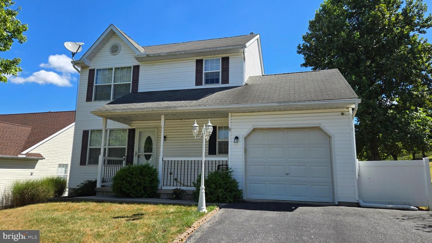 Property Photo:  732 Blossom Hill Lane  PA 17313 