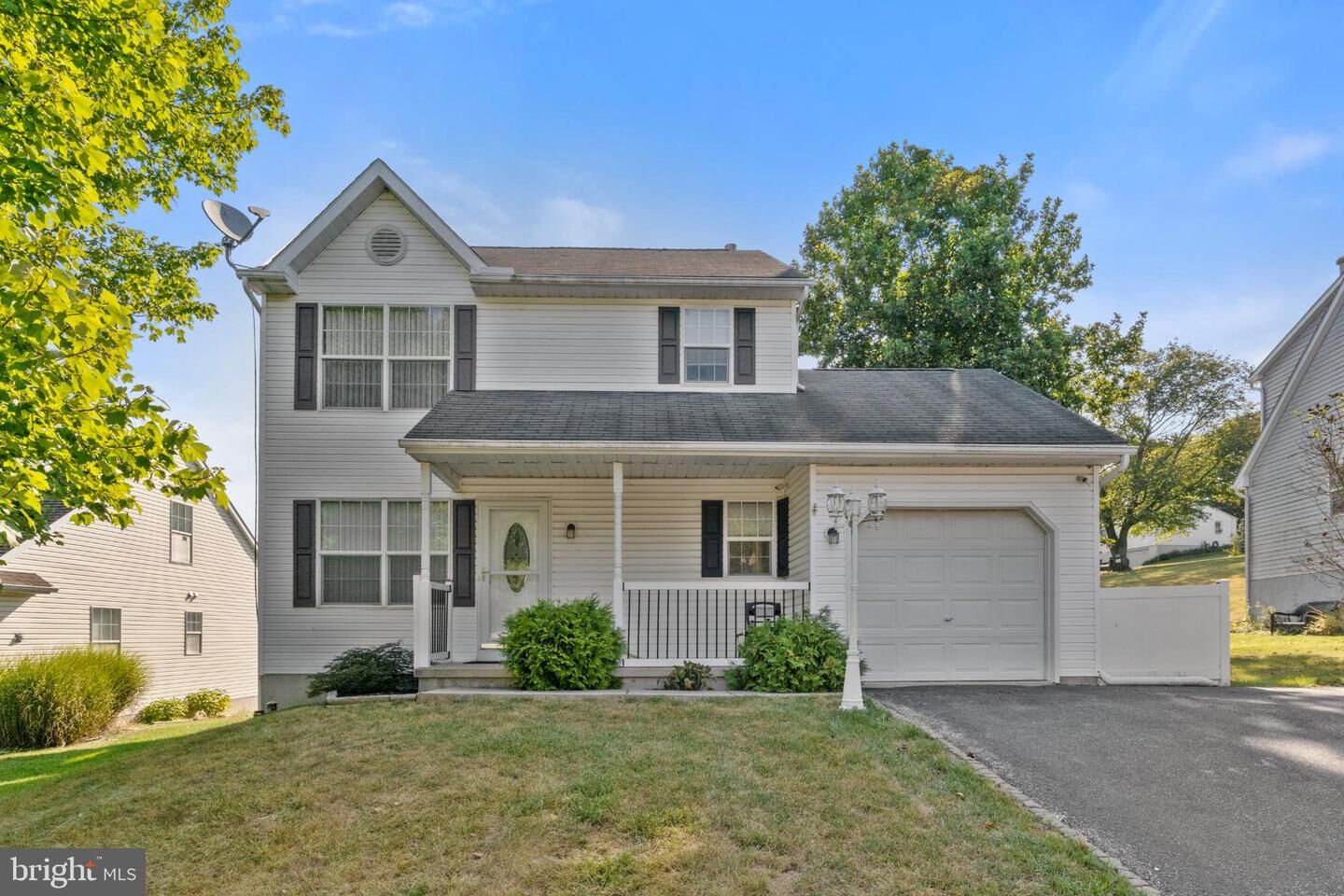 Property Photo:  732 Blossom Hill Lane  PA 17313 