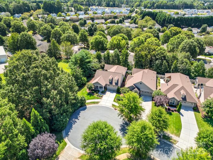 Property Photo:  106 Cambria Place  NC 28117 