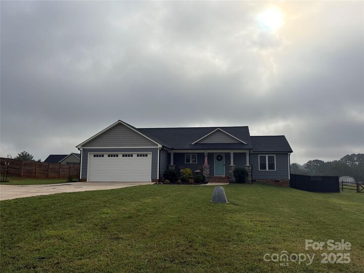 Property Photo: 142 Alf Hoover Road NC 28092