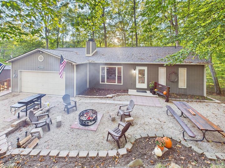 2091 Bearclaw Court  Sugar Grove OH 43155 photo