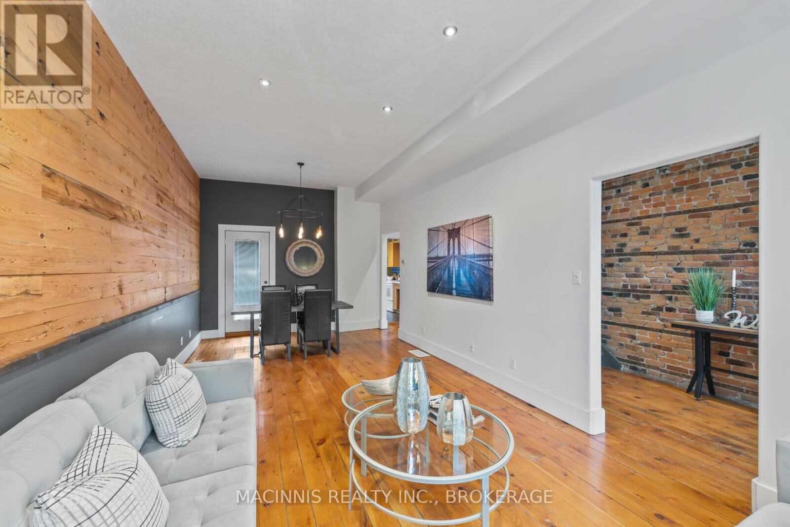 Property Photo:  64 Bay Street  ON K7K 1H6 