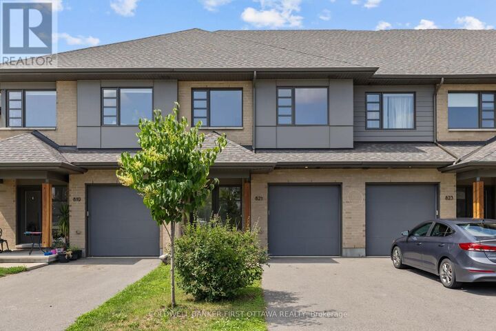821 Quartet Avenue  Ottawa ON K1X 0C4 photo